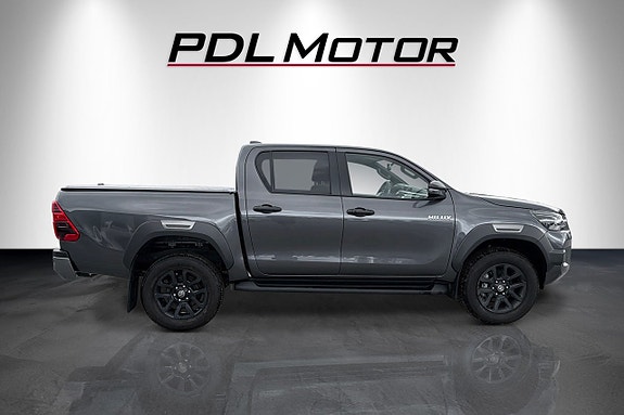 Toyota HiLux 4 of 5