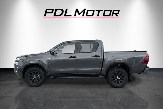 Toyota HiLux 3 of 5