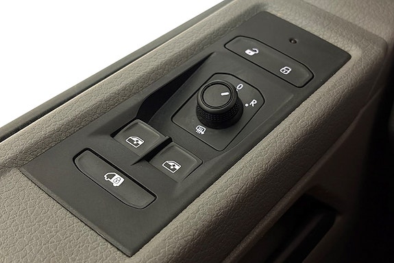 Volkswagen e-Transporter 28 of 28