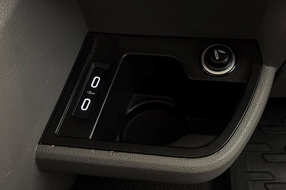 Volkswagen e-Transporter 26 of 28