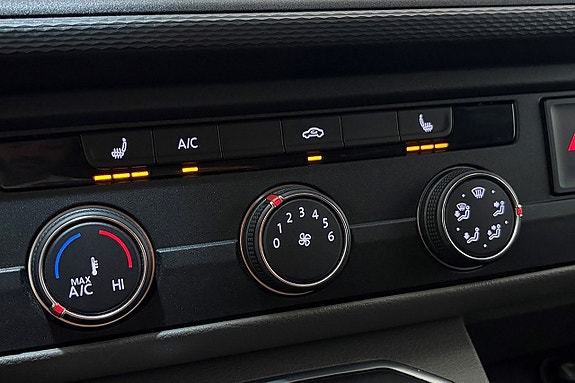 Volkswagen e-Transporter 24 of 28