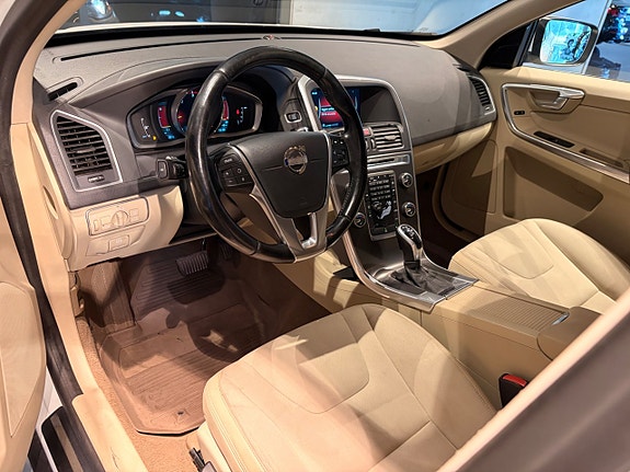 Volvo XC60 20 of 25