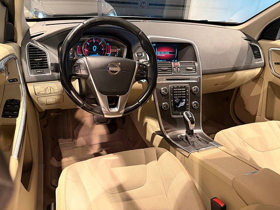 Volvo XC60 19 of 25