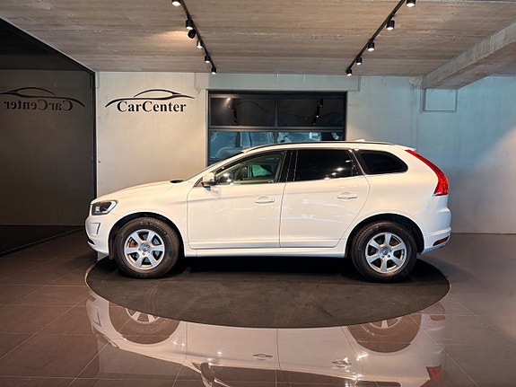 Volvo XC60 10 of 25