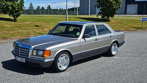Mercedes-Benz 260 SE 4 of 5