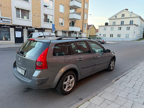 Renault Megane II 2 of 3