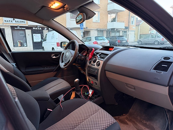 Renault Megane II 3 of 3