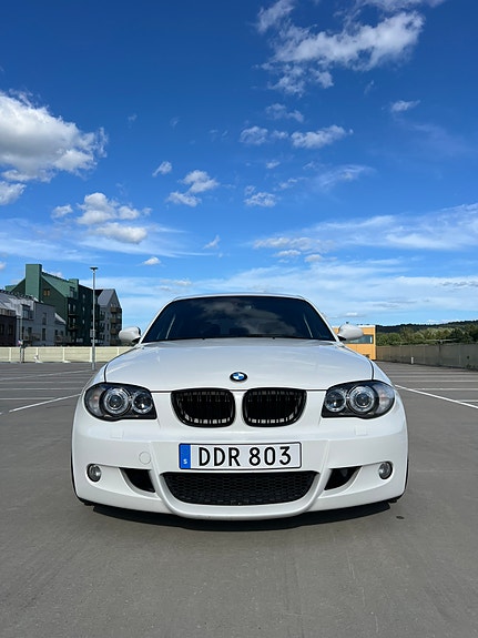 BMW 120d 9 of 11