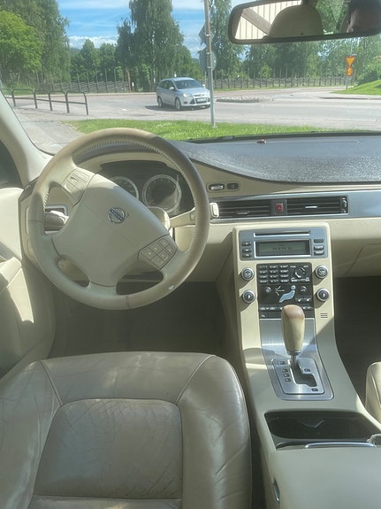 Volvo V70 17 of 22