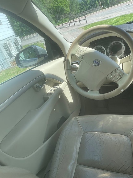 Volvo V70 10 of 22