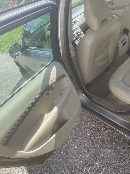 Volvo V70 15 of 22