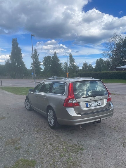 Volvo V70 6 of 22