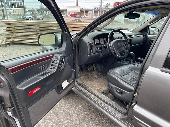 Jeep Grand Cherokee 5 of 11