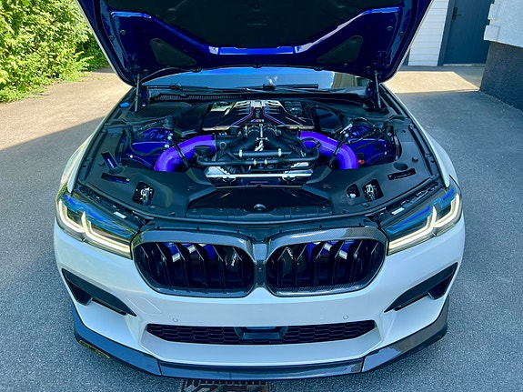 BMW M5 3 of 17