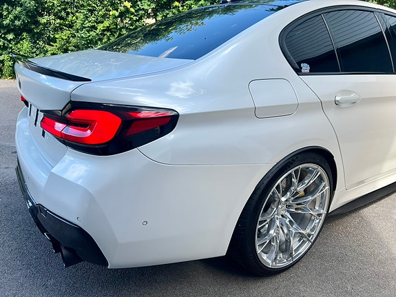 BMW M5 11 of 17