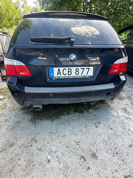 BMW 520d 2 of 5