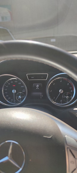 Mercedes-Benz GL350 3 of 5