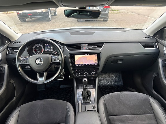 Skoda Octavia Scout 7 of 20