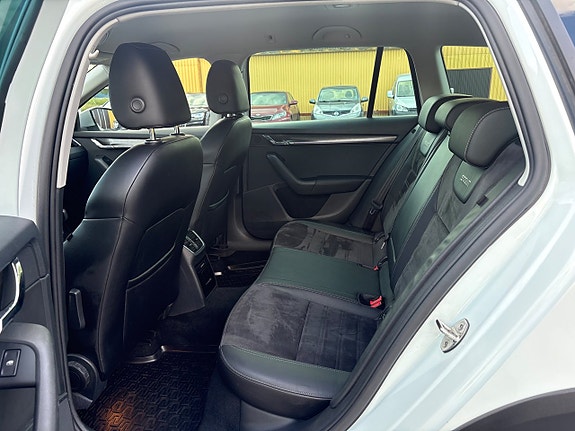 Skoda Octavia Scout 13 of 20
