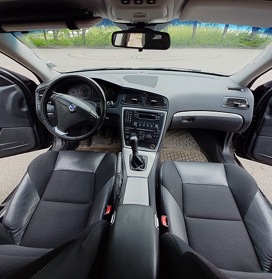 Volvo S60 6 of 9