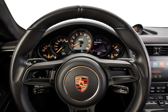 Porsche 911 18 of 30
