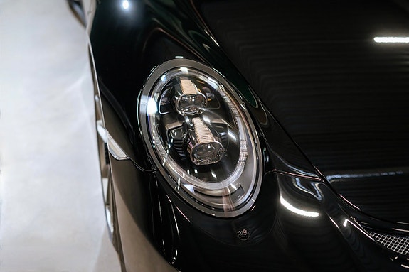 Porsche 911 11 of 30