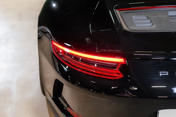 Porsche 911 12 of 30