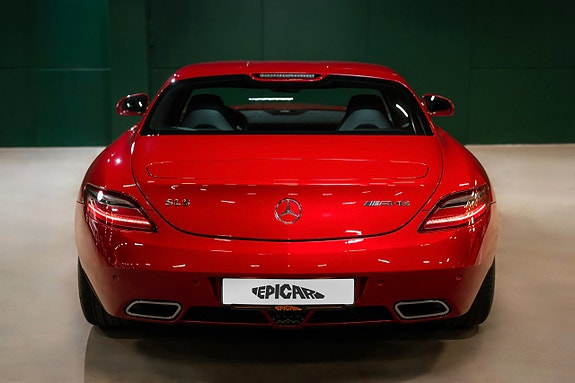 Mercedes-Benz SLS 11 of 30
