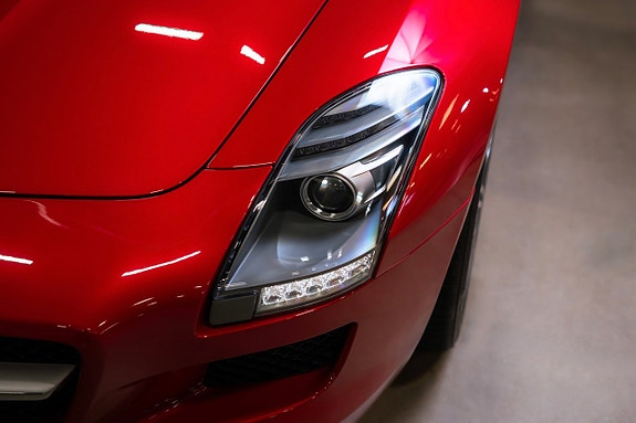Mercedes-Benz SLS 20 of 30