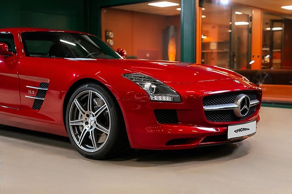 Mercedes-Benz SLS 5 of 5