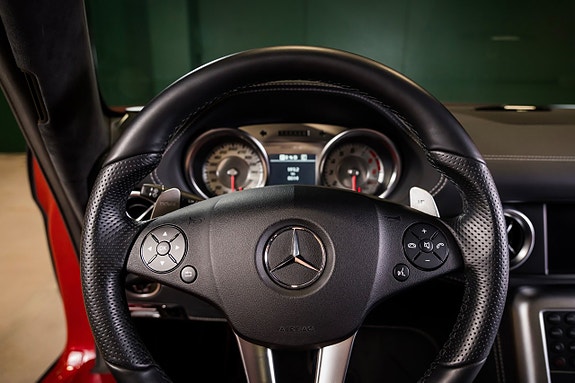 Mercedes-Benz SLS 23 of 30