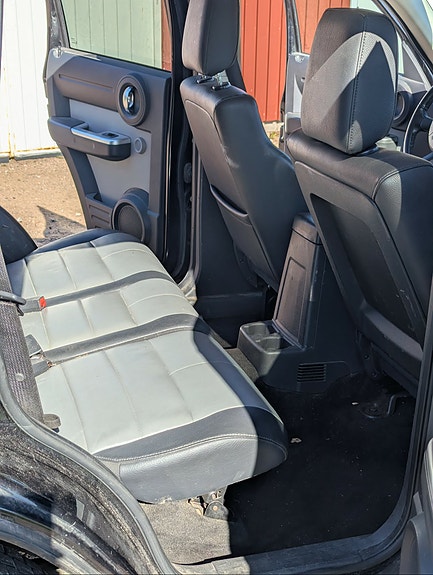 Dodge Nitro 6 of 8