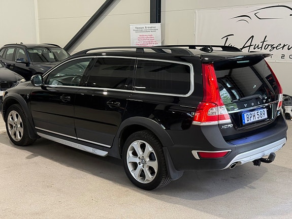 Volvo XC70 3 of 7