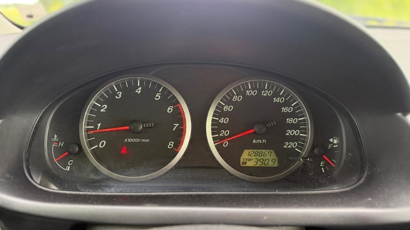 Mazda 2 15 of 15