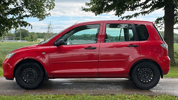 Mazda 2 8 of 15