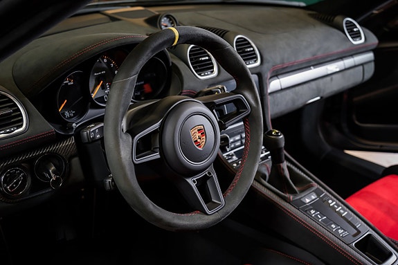 Porsche 718 Spyder RS 20 of 30