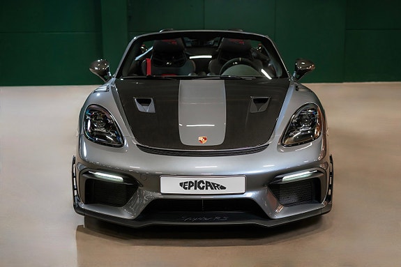 Porsche 718 Spyder RS 6 of 30