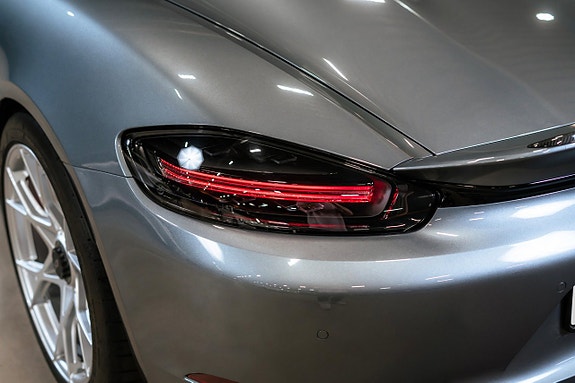 Porsche 718 Spyder RS 14 of 30