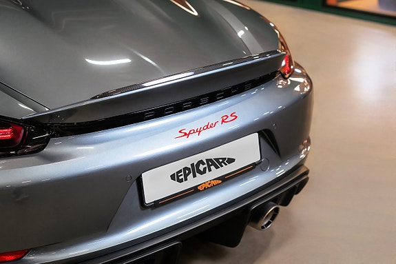 Porsche 718 Spyder RS 15 of 30