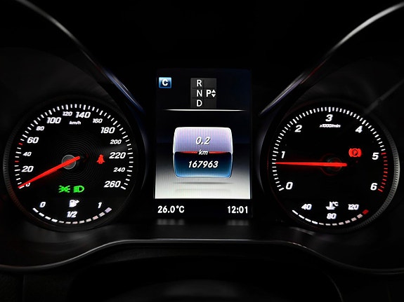Mercedes-Benz GLC220 d 22 of 30