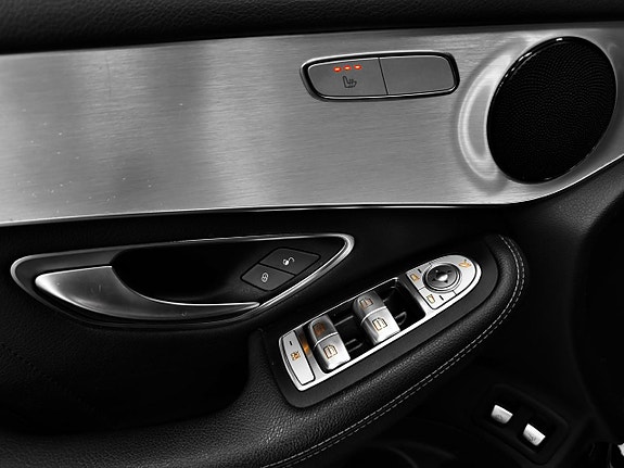 Mercedes-Benz GLC220 d 16 of 30