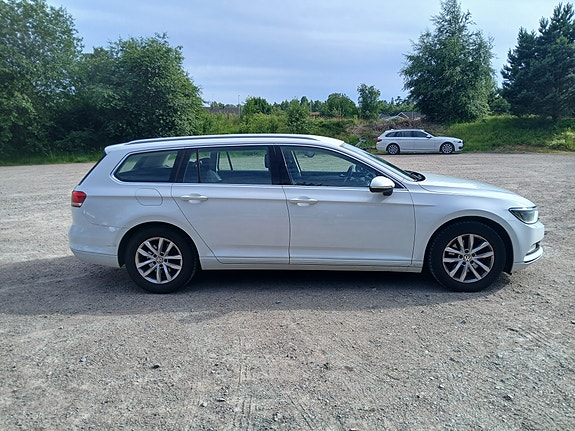 Volkswagen Passat 4 of 5