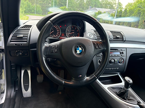 BMW 135i 12 of 16