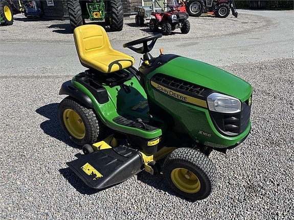 John Deere X166 Åkgräsklippare 2 of 3