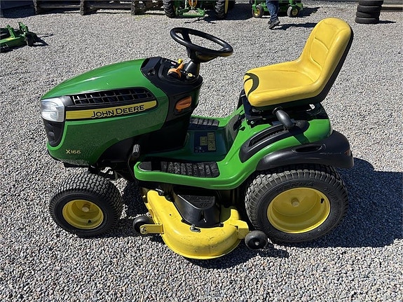 John Deere X166 Åkgräsklippare