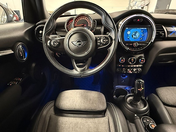 MINI Cooper 27 of 27