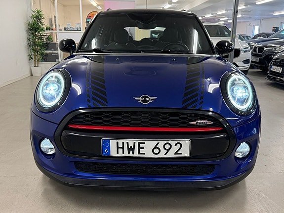 MINI Cooper 3 of 5