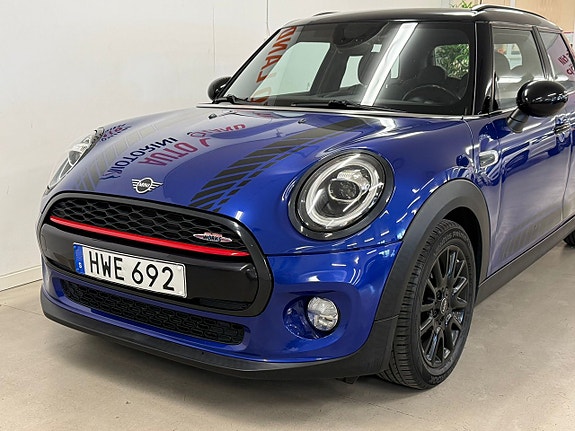 MINI Cooper 2 of 5