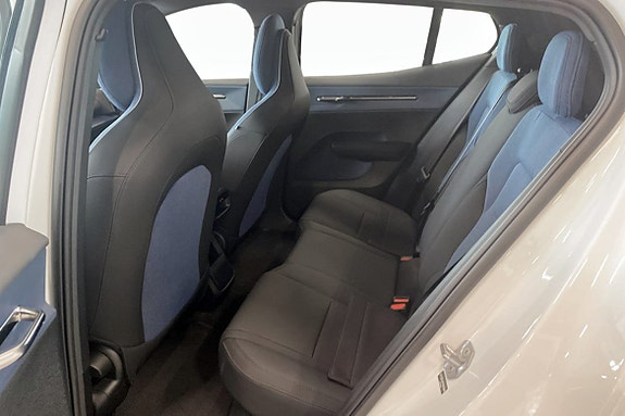 Volvo EX30 8 of 15