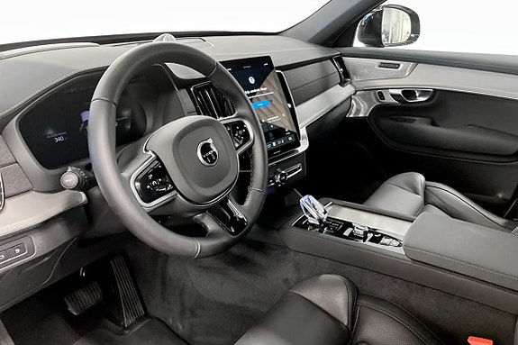 Volvo XC90 6 of 10